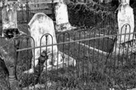 Ghost & Cemetery Pub Walk